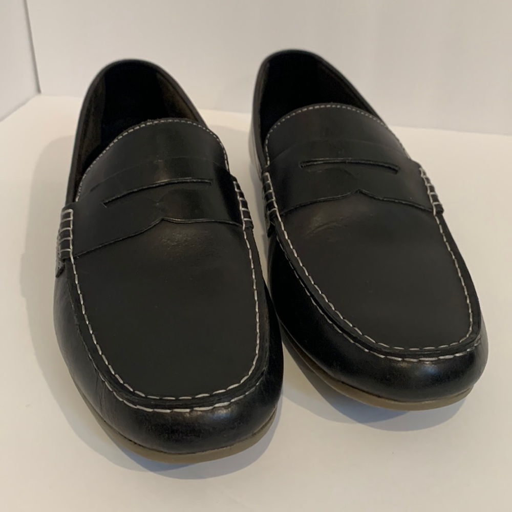 Born men’s shoe size 9.5
